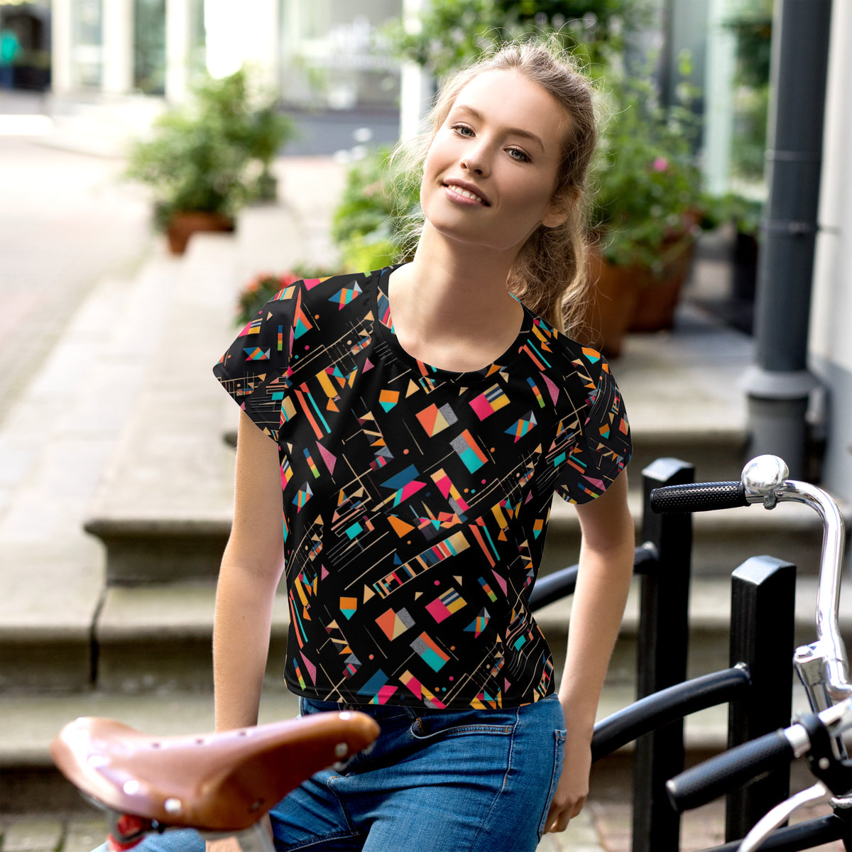 Abstract Design Crop Tee
